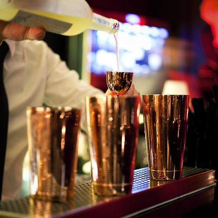 Hotel Marignan Champs-Elysees Париж Екстериор снимка