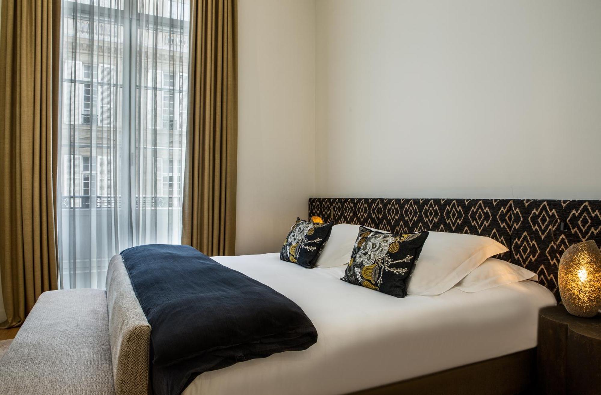 Hotel Marignan Champs-Elysees Париж Екстериор снимка
