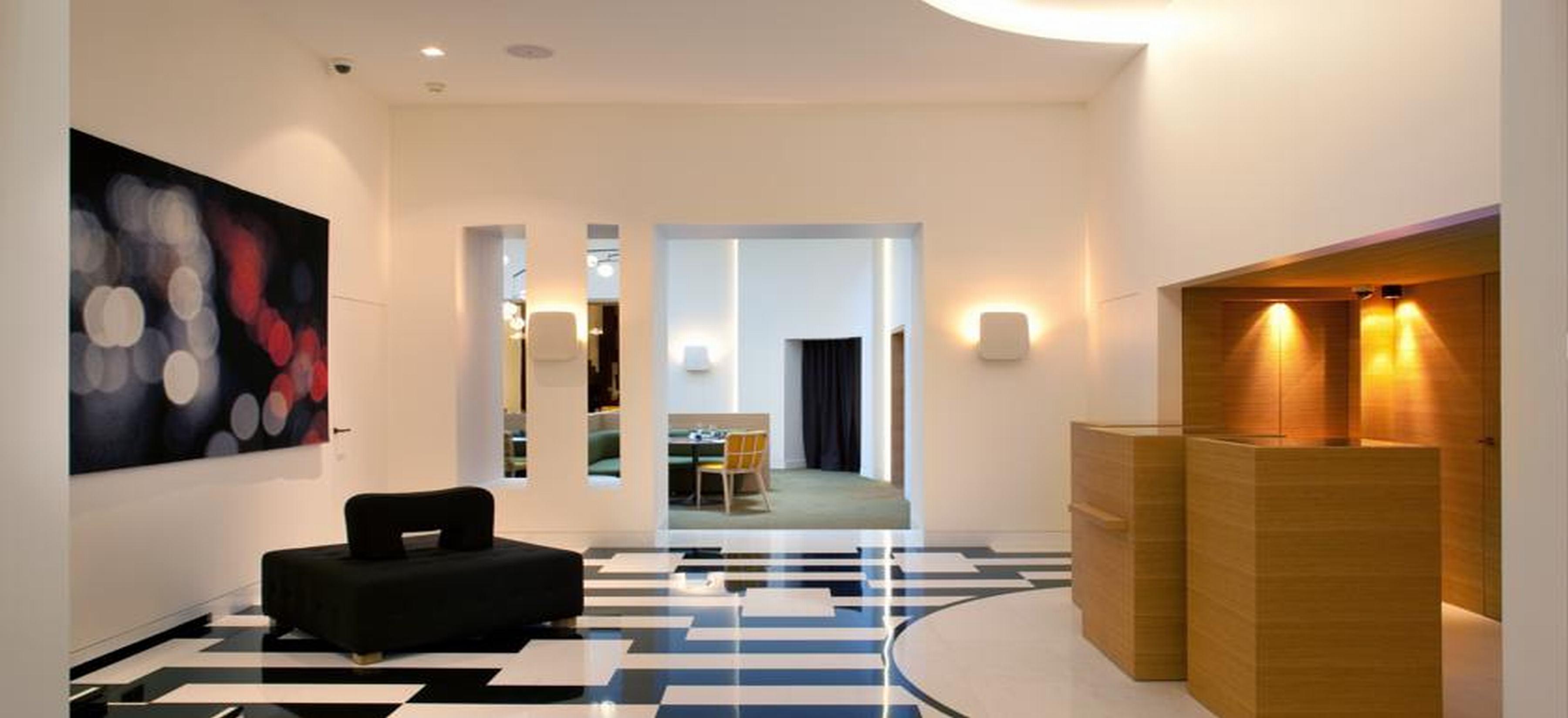 Hotel Marignan Champs-Elysees Париж Екстериор снимка