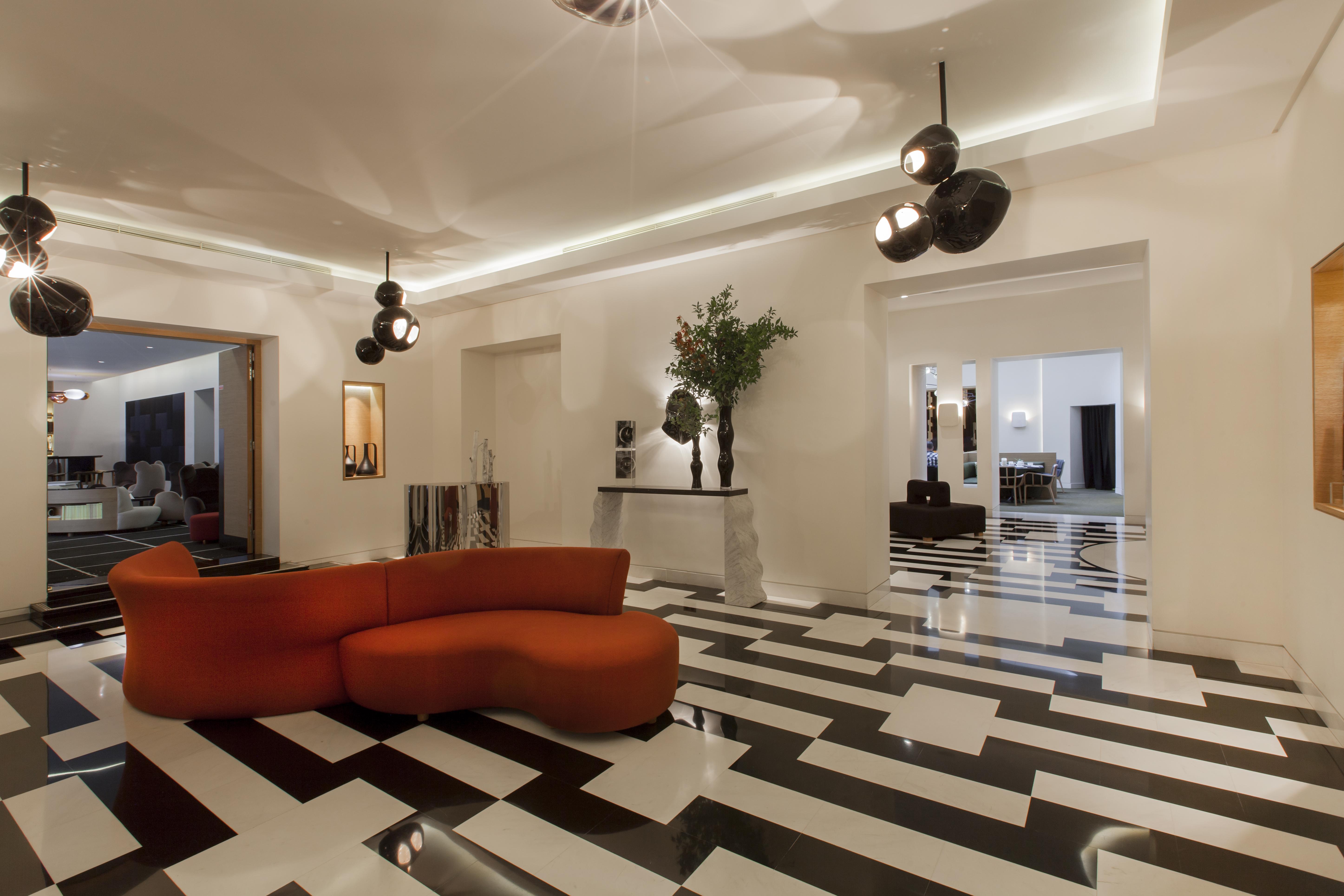 Hotel Marignan Champs-Elysees Париж Екстериор снимка