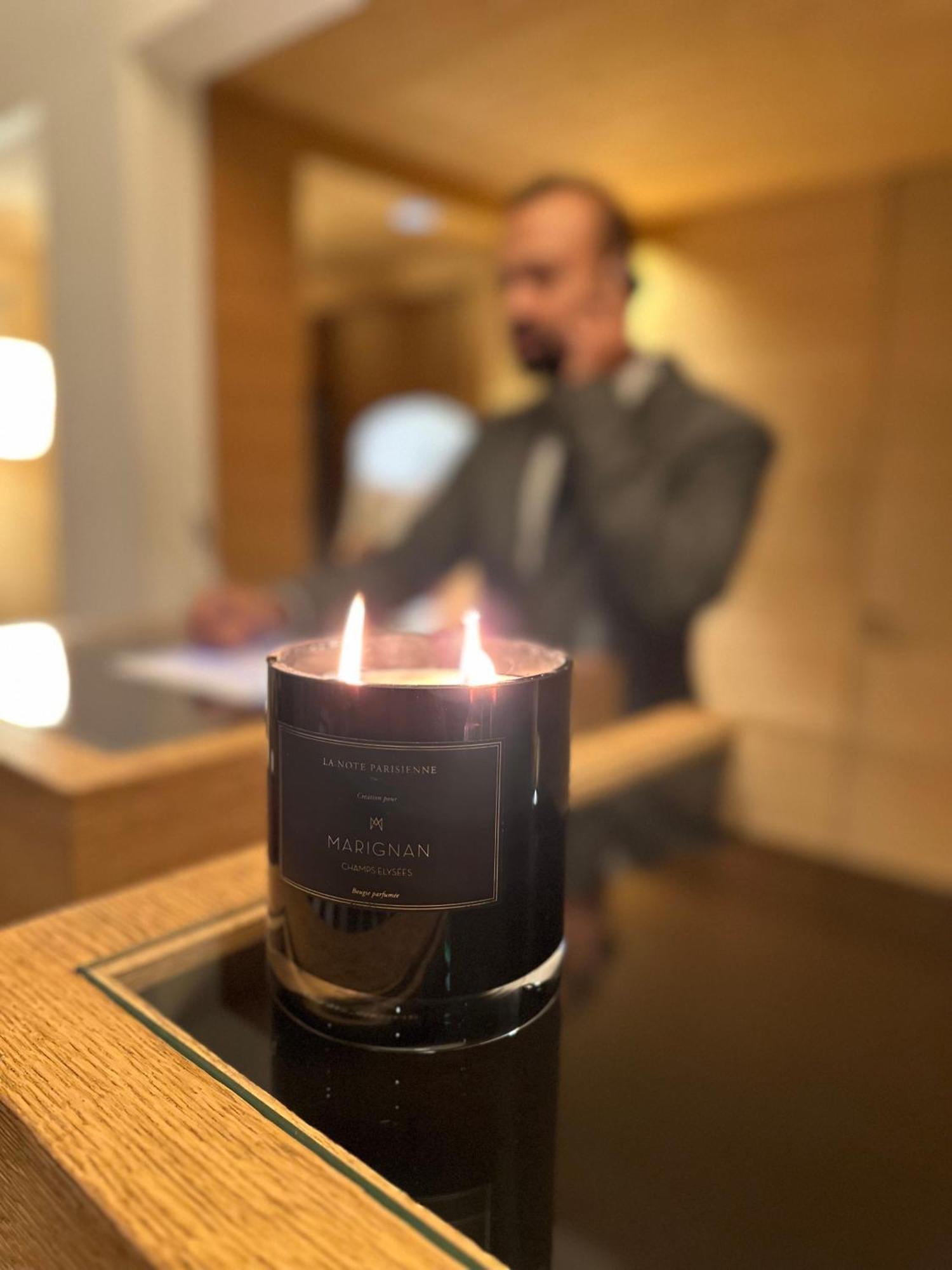 Hotel Marignan Champs-Elysees Париж Екстериор снимка