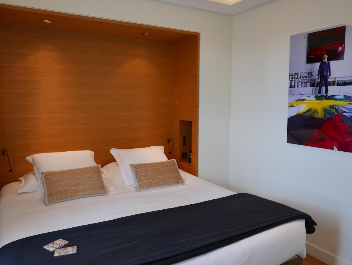Hotel Marignan Champs-Elysees Париж Екстериор снимка