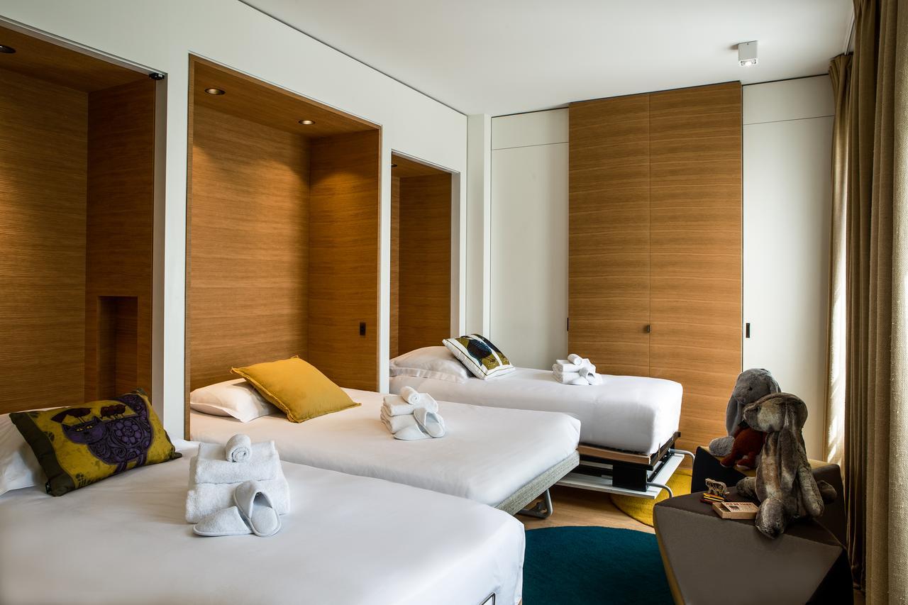 Hotel Marignan Champs-Elysees Париж Екстериор снимка